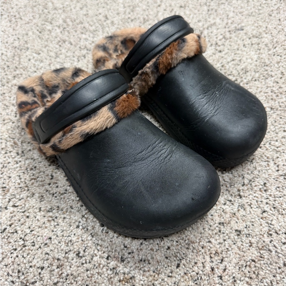 Black Clogs with Leopard Print Trim - Picture 2 of 3